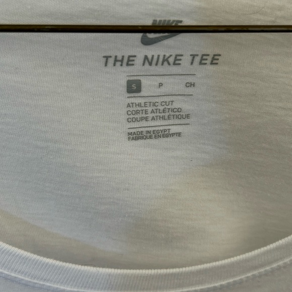 Nike ladies long sleeved tee - Picture 2 of 4